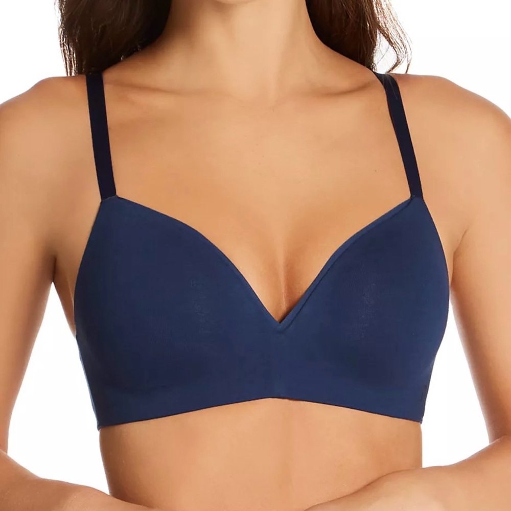 Tommy John Women's lightly lined Navy Blue wireless Bra size 36D
